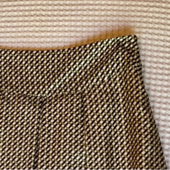 Banana Republic silk pleated skirt. - Picture 6 of 7